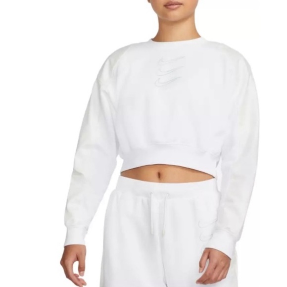 Nike Cropped Crewneck - Picture 1 of 4